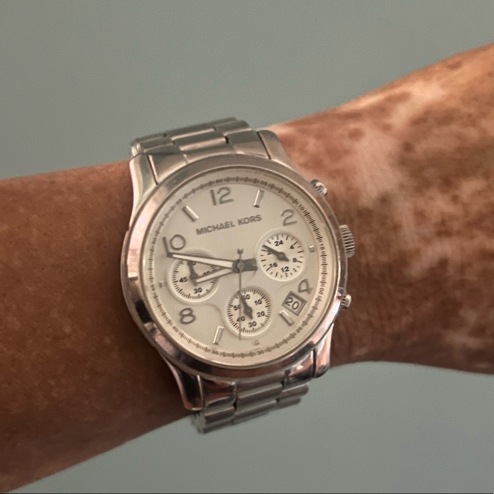 Michael Kors Runway MK 5076 Women’s Watch